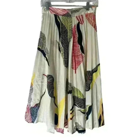 Maxi plated skirt size small - Picture 3 of 8